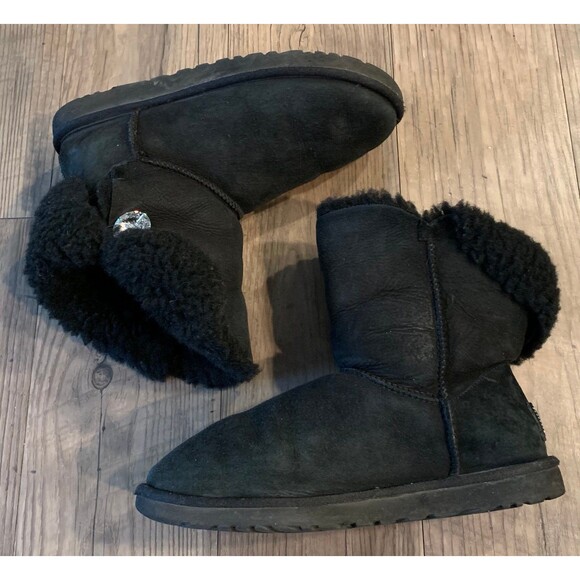 UGG Bailey Button Boots Size 9 - Picture 3 of 9